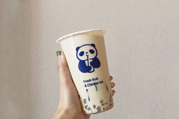 茶百道奶茶店代理多少钱？大学生在邯郸开店至少要准备11万元